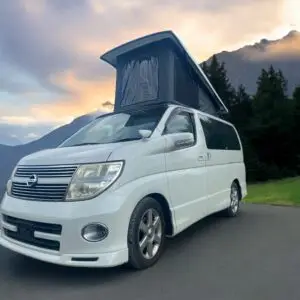Nissan Elgrand E51